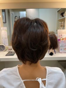 抗がん剤治療後のカットカラーストレートパーマでお手入れしやすい髪に
